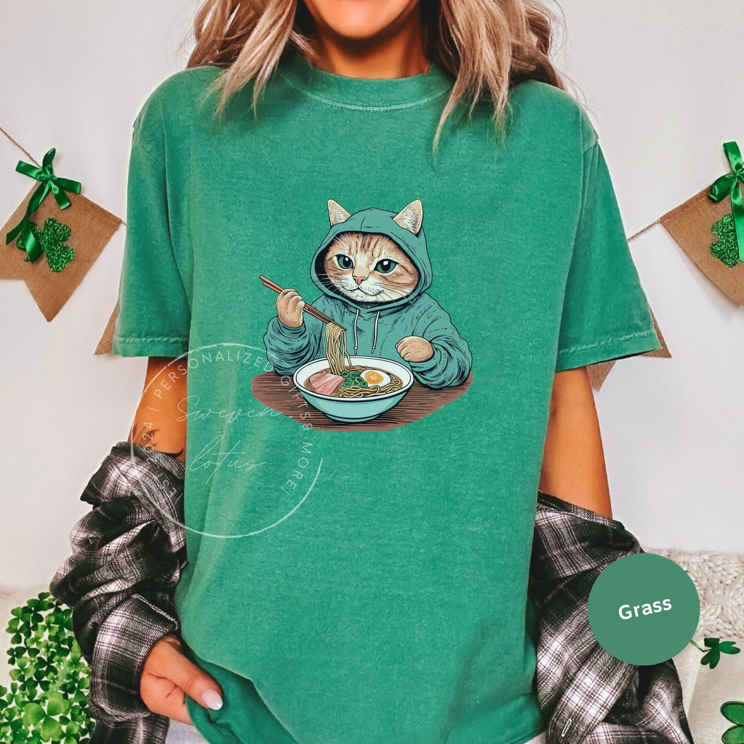 Hoodie Cat eating ramen Tshirt